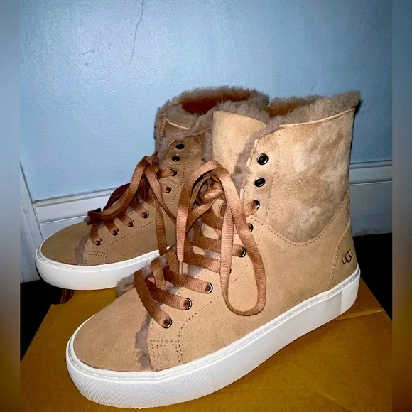 Uggs laced booties sneakers. - Picture 2 of 3